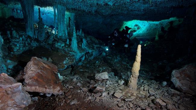 Experts find early ocher mine in Mexican underwater caves | iNFOnews.ca