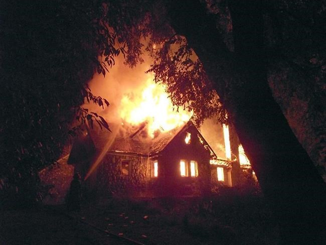 Chile court acquits 11 Mapuches in arson killings | iNFOnews.ca