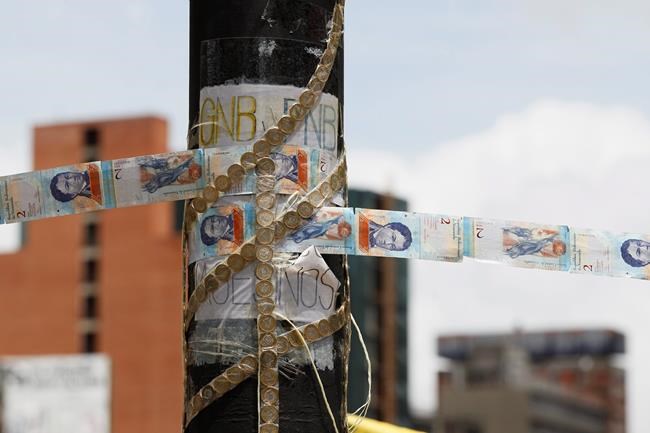 Venezuela to relax currency controls amid economic crisis | iNFOnews.ca CP1953161080