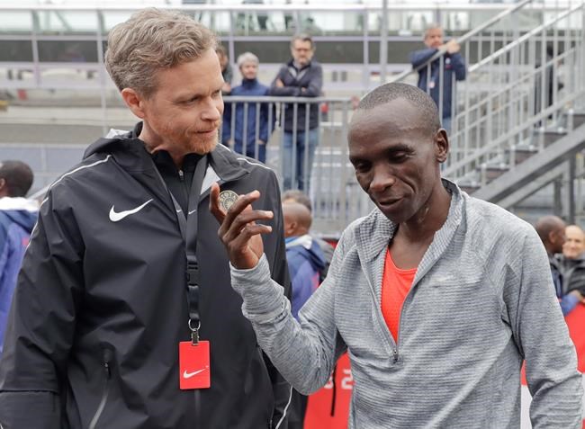 Kipchoge falls 26 seconds short of 1st sub 2-hour marathon | iNFOnews.ca