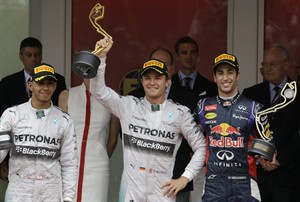 Rosberg wins Monaco GP to take F1 lead from Mercedes teammate Hamilton as their rift deepens | iNFOnews.ca CP28499807