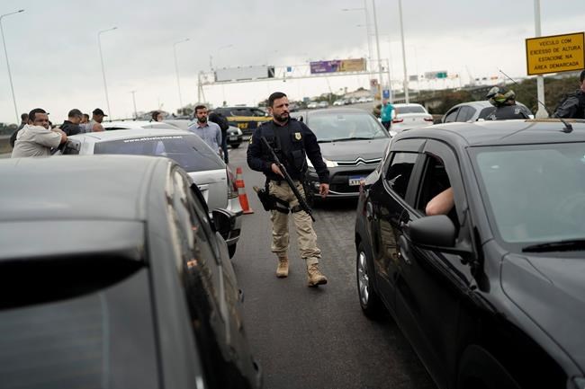 The Latest: Police fatally shoot Rio bus hostage-taker | iNFOnews.ca