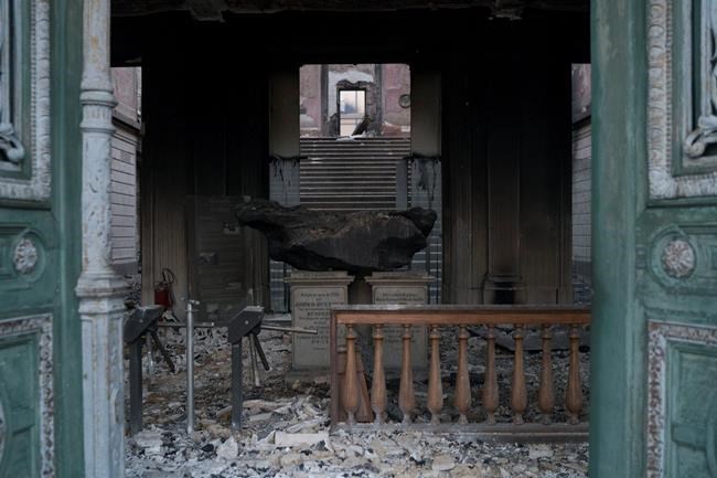 After Rio museum fire, questions about cause, what survived | iNFOnews.ca After Rio museum fire, questions about cause, what survived | iNFOnews.ca