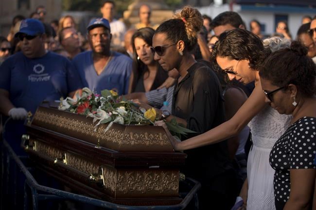 Thousands mourn brazen killing of Rio city councilwoman | iNFOnews.ca Thousands mourn brazen killing of Rio city councilwoman | iNFOnews.ca
