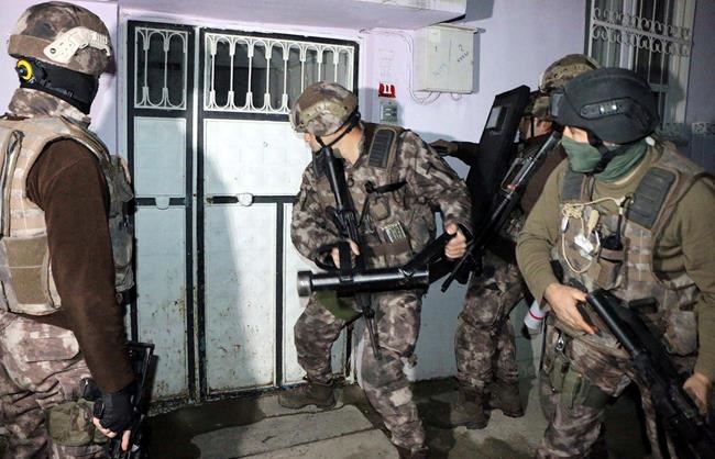 Turkish police detain over 440 people in anti-IS operation | iNFOnews.ca Turkish police detain over 440 people in anti-IS operation | iNFOnews.ca