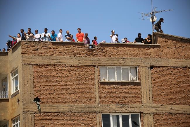 Turkish authorities lift curfew in parts of Diyarbakir | iNFOnews.ca