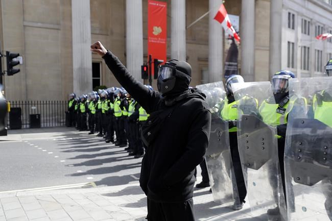 Paris marchers decry racism; far right rallies in London | iNFOnews.ca