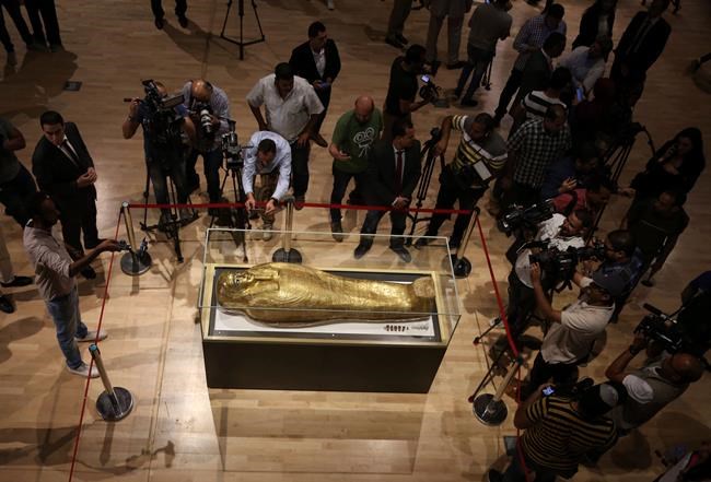 Egypt displays looted coffin returned from New York's Met | iNFOnews.ca Egypt displays looted coffin returned from New York's Met | iNFOnews.ca