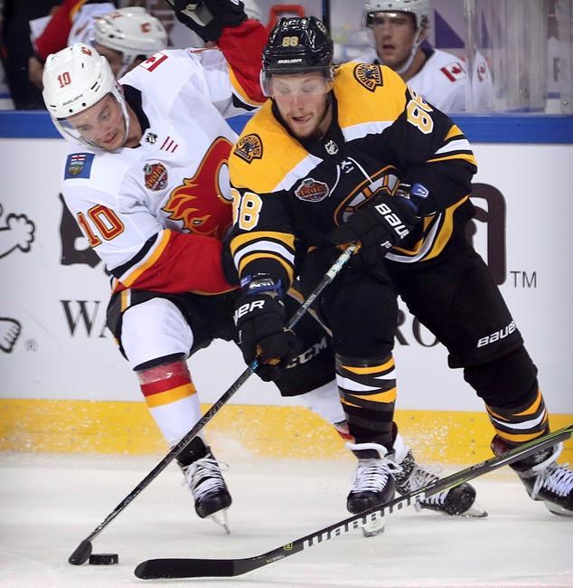 Max Domi sucker punches Aaron Ekblad in NHL preseason game | iNFOnews.ca