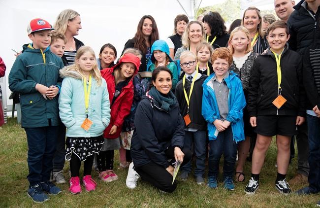 Harry and Meghan meet mental-health workers in New Zealand | iNFOnews.ca Harry and Meghan meet mental-health workers in New Zealand | iNFOnews.ca