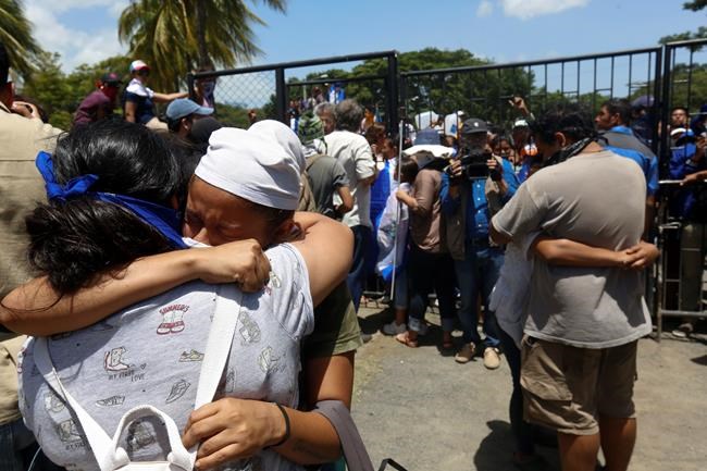 Nicaraguan students reunite with families after attacks | iNFOnews.ca Nicaraguan students reunite with families after attacks | iNFOnews.ca