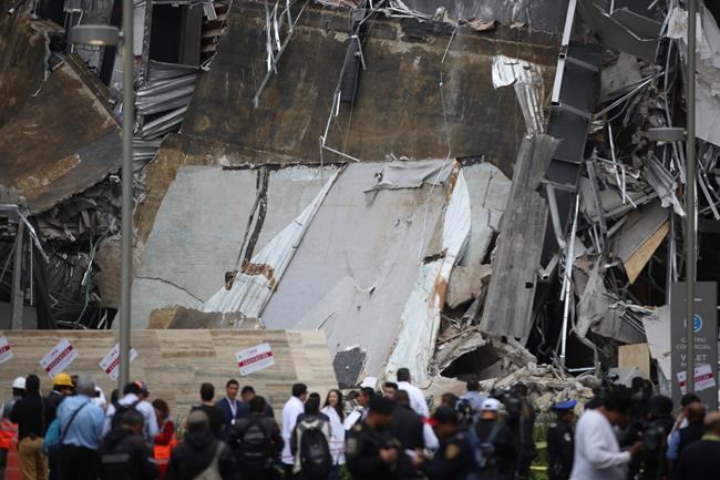 Controversial shopping mall partly collapses in Mexico City | iNFOnews.ca CP2138529234
