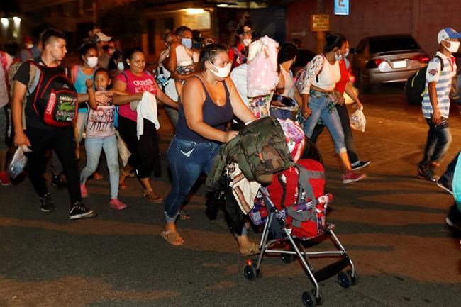 Hundreds of migrants set out from Honduras amid pandemic | iNFOnews.ca