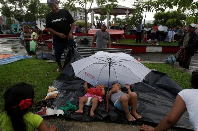 Over 7K-strong, migrant caravan pushes on; still far from US | iNFOnews.ca CP1739538148