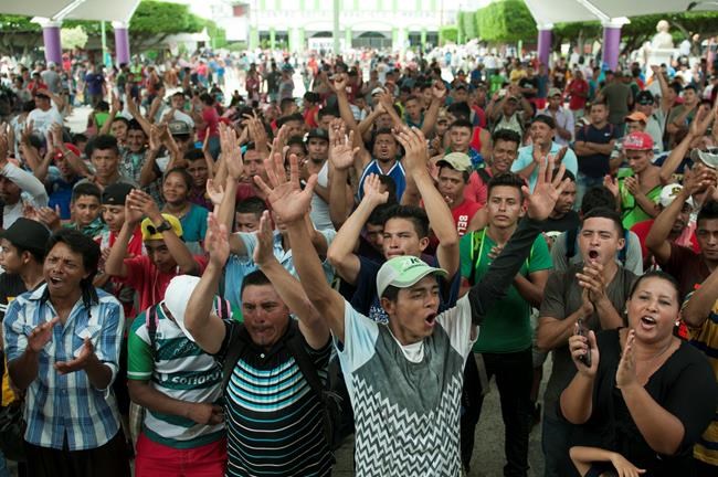 Migrants vow to re-form caravan, continue north toward US | iNFOnews.ca