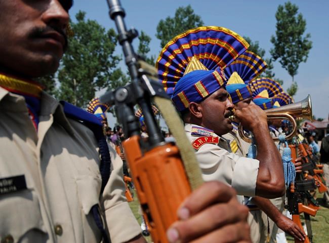 Rebels kill 1 Indian soldier, wound 3 in Kashmir | iNFOnews.ca Rebels kill 1 Indian soldier, wound 3 in Kashmir | iNFOnews.ca