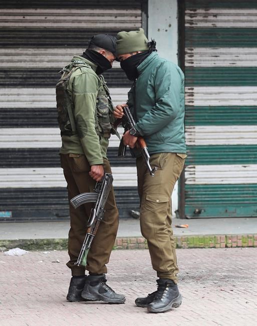 Grenade tossed at Kashmir officials kills 2, injures 4 | iNFOnews.ca Grenade tossed at Kashmir officials kills 2, injures 4 | iNFOnews.ca