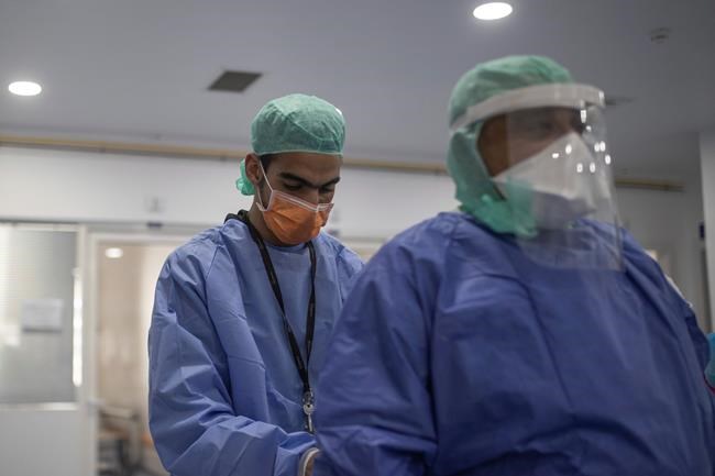 Weary Moroccan medics fight virus, nightmares and tears | iNFOnews.ca