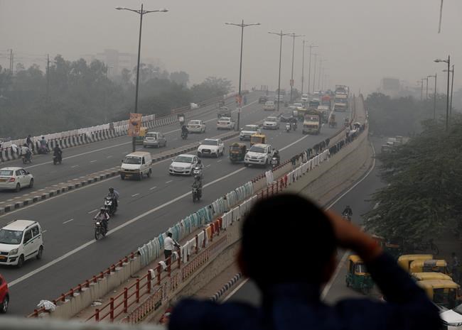 Schools closed in New Delhi as air quality dips for 3rd day | iNFOnews.ca