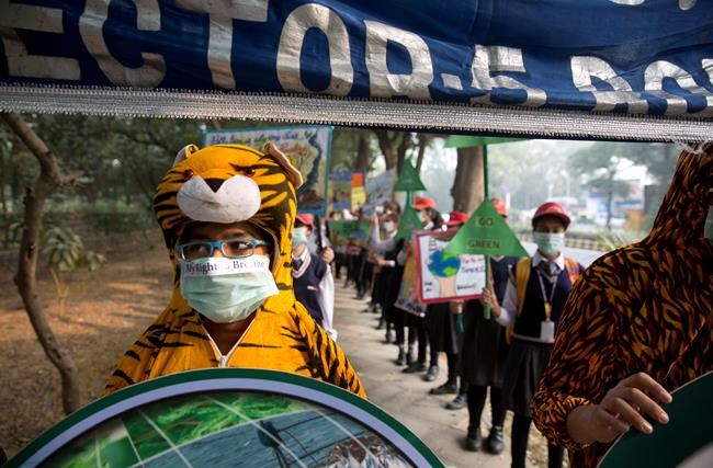 Hundreds of New Delhi students march to demand cleaner air | iNFOnews.ca Hundreds of New Delhi students march to demand cleaner air | iNFOnews.ca