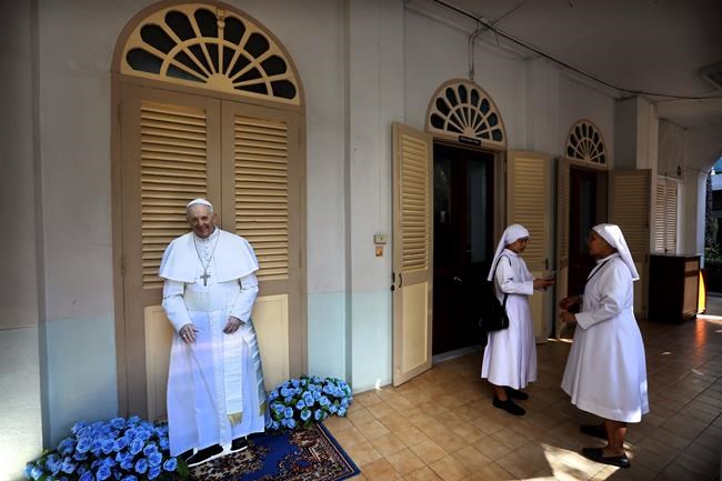 Pope arrives in Thailand to encourage Catholic minority | iNFOnews.ca
