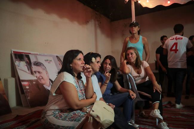 Poll: Outsider, jailed tycoon top Tunisian presidential vote | iNFOnews.ca