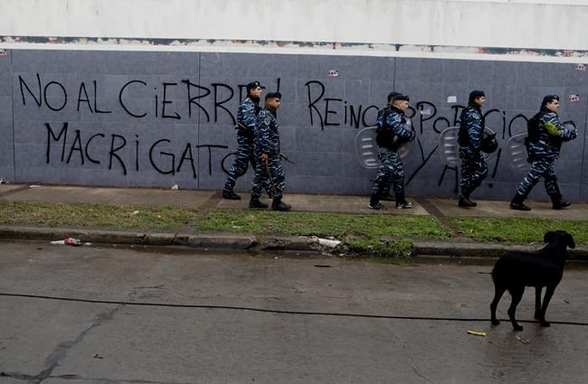 Police clash with ex-workers at Argentine PepsiCo plant | iNFOnews.ca Police clash with ex-workers at Argentine PepsiCo plant | iNFOnews.ca