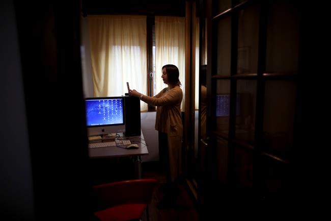 Pandemic poses challenges for Argentines seeking therapy | iNFOnews.ca