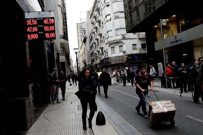 Argentina hikes interest rate to 60 per cent; peso plunges | iNFOnews.ca Argentina hikes interest rate to 60 per cent; peso plunges | iNFOnews.ca