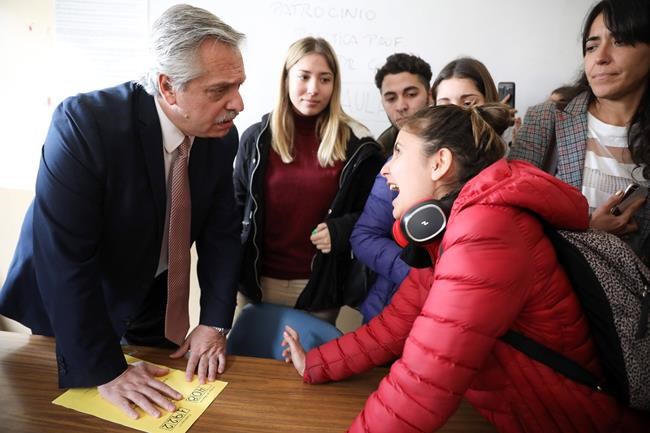 Argentina's presidential front-runner focuses on economy | iNFOnews.ca Argentina's presidential front-runner focuses on economy | iNFOnews.ca