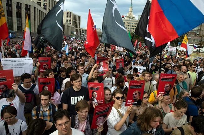 2,000 demonstrate in Moscow against police falsifications | iNFOnews.ca 2,000 demonstrate in Moscow against police falsifications | iNFOnews.ca