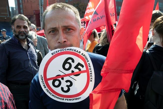 Russians rally to stop increase of pension eligibility age | iNFOnews.ca Russians rally to stop increase of pension eligibility age | iNFOnews.ca