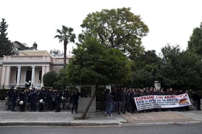 Greece: austerity protesters reach prime minister's office | iNFOnews.ca