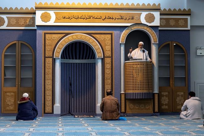 Friday prayers held in newly opened Athens mosque | iNFOnews.ca Friday prayers held in newly opened Athens mosque | iNFOnews.ca