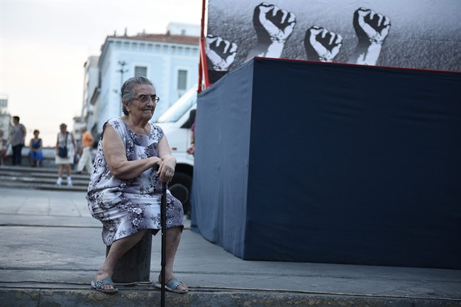 Greek lawmakers discuss bailout bill, aiming for vote ahead of Friday eurozone meeting | iNFOnews.ca CP34169995