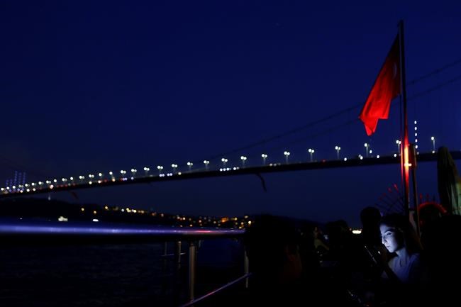 Turkey's Erdogan blasts foreign countries over coup reaction | iNFOnews.ca