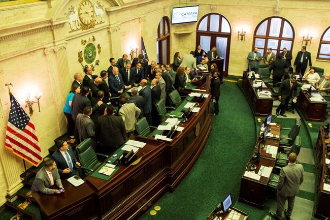 Puerto Rico governor resigns as promised; successor sworn in | iNFOnews.ca Puerto Rico governor resigns as promised; successor sworn in | iNFOnews.ca
