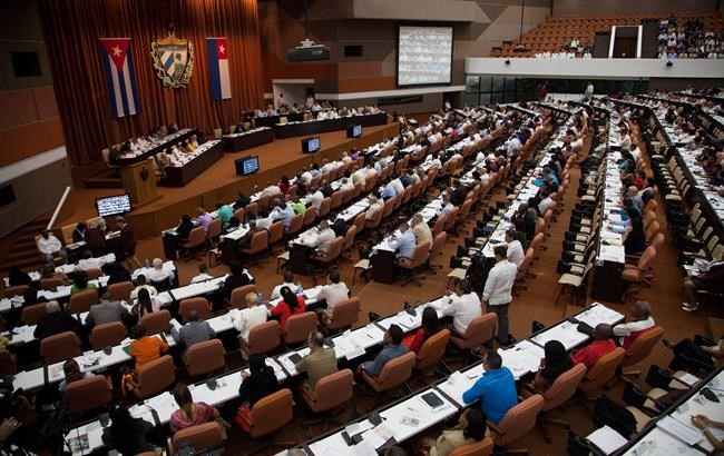 Cuba sees economy shrink 1 per cent despite detente with US | iNFOnews.ca Cuba sees economy shrink 1 per cent despite detente with US | iNFOnews.ca