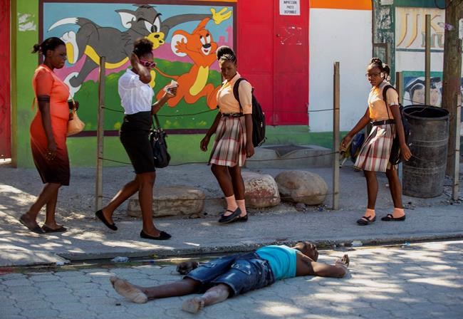 8 dead, including prison director, after Haiti jail break | iNFOnews.ca