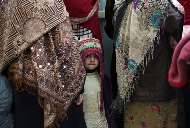 Afghan official: Hundreds of IS members, family detained | iNFOnews.ca