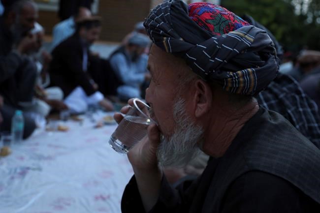 Afghan official: Gunmen hit Kabul checkpoint, kill 3 police | iNFOnews.ca