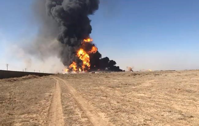 Fuel tanker blast at Afghan-Iran border causes massive fire | iNFOnews.ca Fuel tanker blast at Afghan-Iran border causes massive fire | iNFOnews.ca