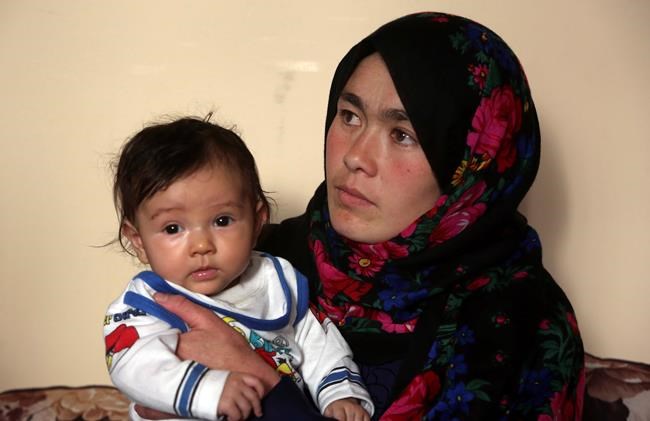 Facebook picture helps Afghan woman achieve dream of college | iNFOnews.ca Facebook picture helps Afghan woman achieve dream of college | iNFOnews.ca