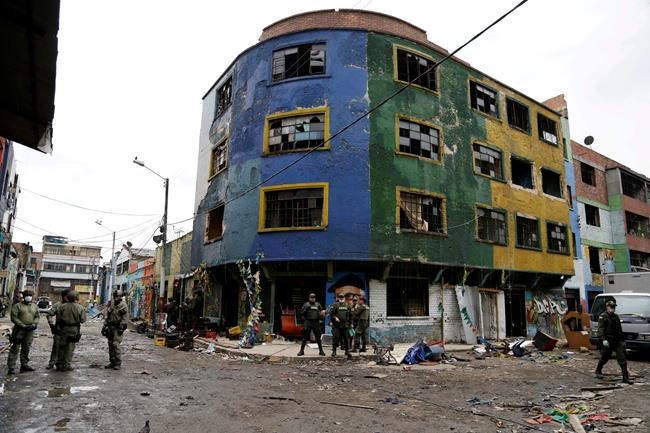 Police raid drug-infested 'Bronx' in Colombia's capital | iNFOnews.ca Police raid drug-infested 'Bronx' in Colombia's capital | iNFOnews.ca
