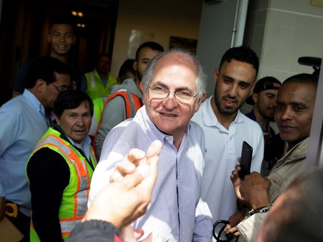 Ousted Caracas mayor flees house arrest, heads to Europe | iNFOnews.ca