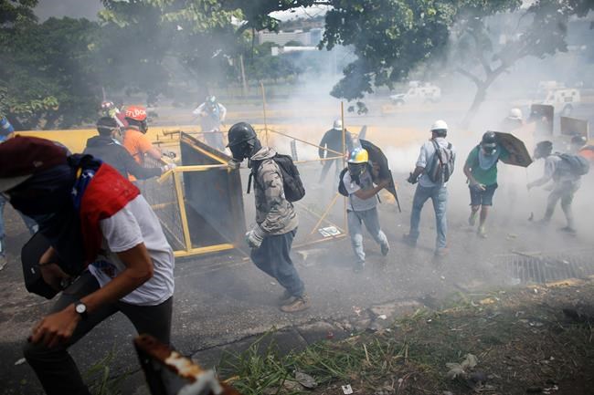 Venezuela walks out of Americas summit in Mexico | iNFOnews.ca