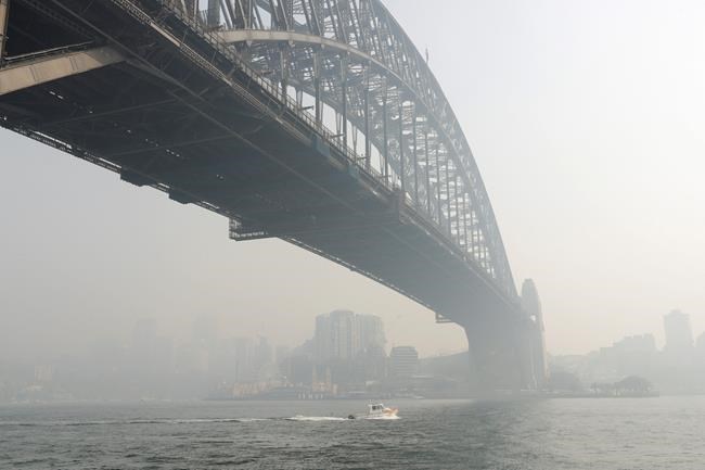 Smoke blankets Sydney as wildfires spread across Australia | iNFOnews.ca