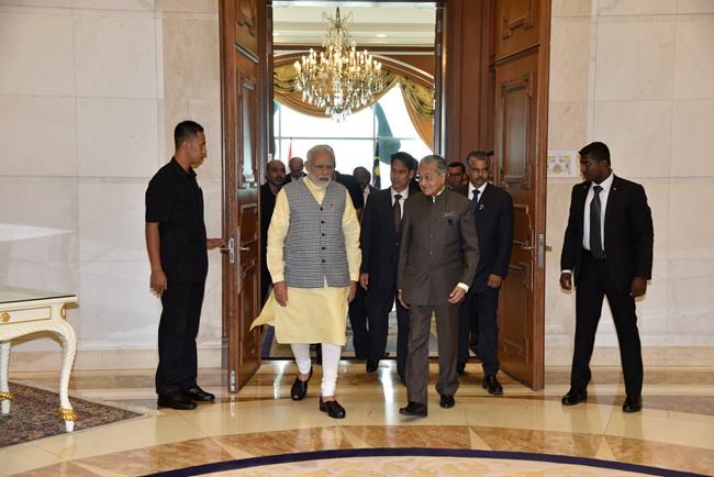 Modi seeks to cement ties with Malaysia in brief visit | iNFOnews.ca Modi seeks to cement ties with Malaysia in brief visit | iNFOnews.ca