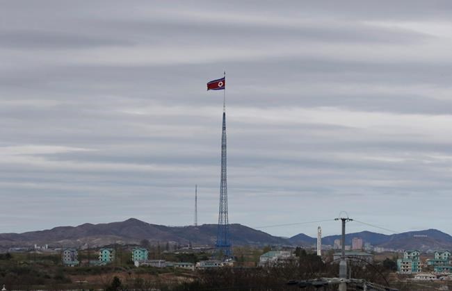 2 S. Koreans, 15 Russians held in NKorea after boat drifts | iNFOnews.ca