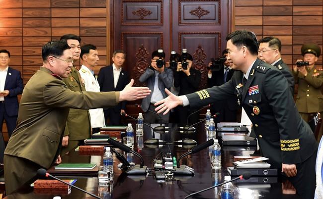 Koreas agree to restore military communication lines | iNFOnews.ca Koreas agree to restore military communication lines | iNFOnews.ca
